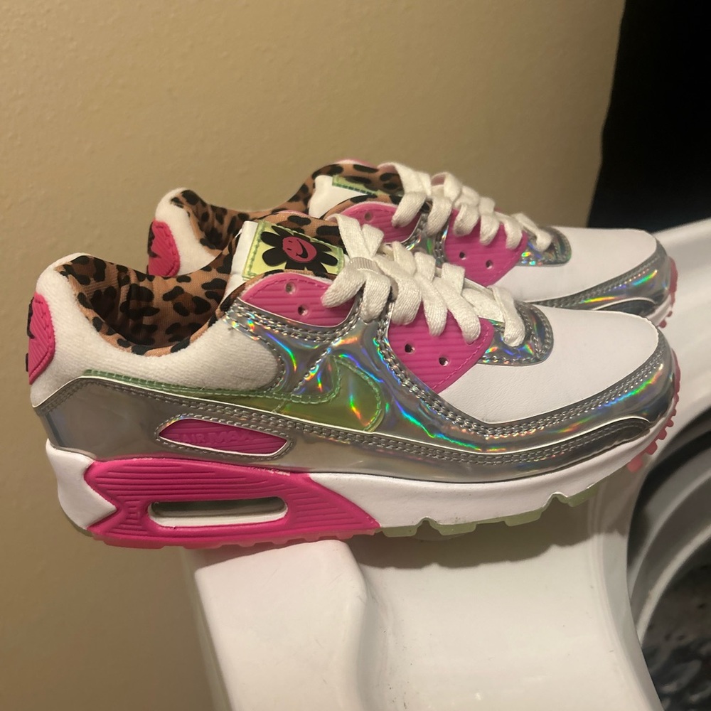 Nike Kids Shoes - Pink, Silver, and White